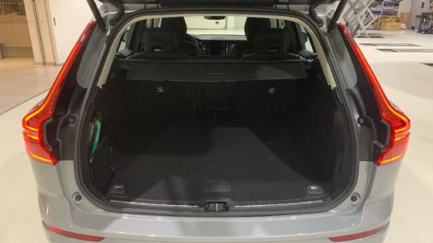 Volvo XC60 2.0 B4 D Plus Dark Auto