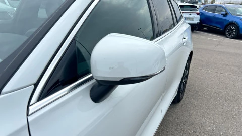 Volvo V60 2.0 B4 (D) Momentum Pro Auto