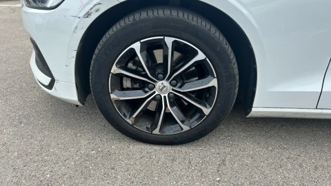 Volvo V60 2.0 B4 (D) Momentum Pro Auto