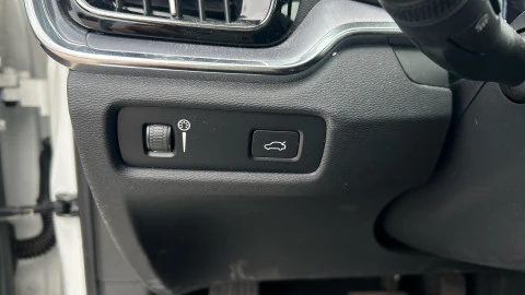 Volvo V60 2.0 B4 (D) Momentum Pro Auto