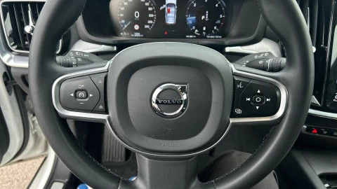 Volvo V60 2.0 B4 (D) Momentum Pro Auto