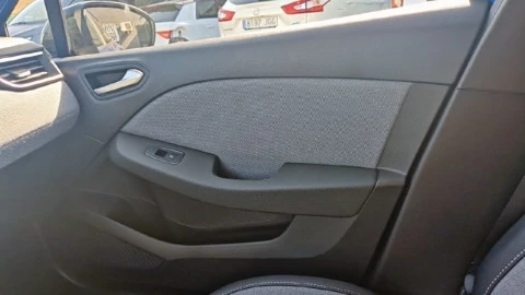 Renault Clio Techno full hybrid E-Tech 145 (103Kw)