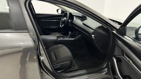 Mazda3 2.5L e-SKY G MHEV 103kW 6AT Prime-line