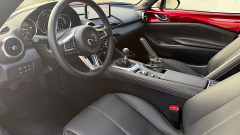 Mazda MX-5  ST 2.0 Skyactiv-G Exclusive-Line