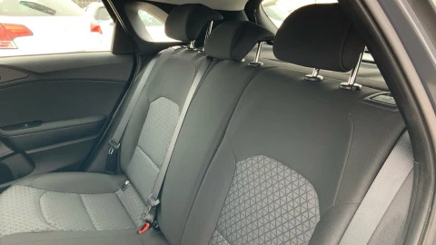 Kia Ceed 1.6 MHEV iMT 100kW (136CV) Concept