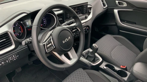 Kia Ceed 1.6 MHEV iMT 100kW (136CV) Concept