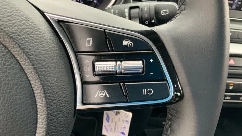 Kia Ceed 1.6 MHEV iMT 100kW (136CV) Concept