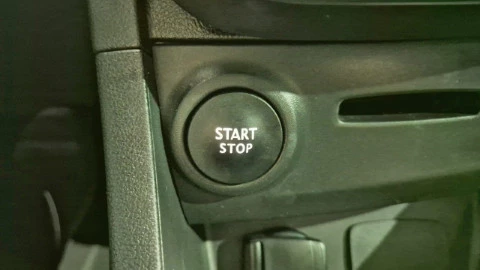 Renault Clio Limited TCe 55kW (75CV) -18