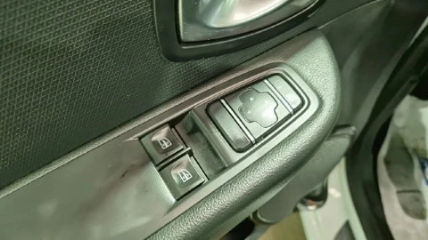 Renault Clio Limited TCe 55kW (75CV) -18