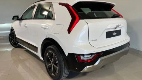 Kia Niro 1.6 GDi HEV 95kW (129CV) Drive