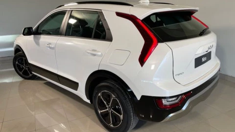 Kia Niro 1.6 GDi HEV 95kW (129CV) Drive