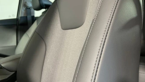 Kia Niro 1.6 GDi HEV 95kW (129CV) Drive