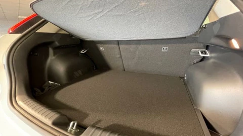 Kia Niro 1.6 GDi HEV 95kW (129CV) Drive