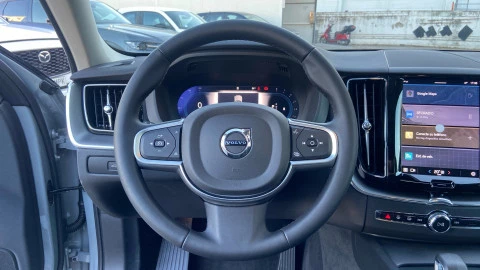 Volvo XC60 2.0 B5 G AWD Core Auto