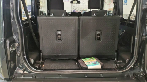 Suzuki Jimny 1.5 JX 5MT