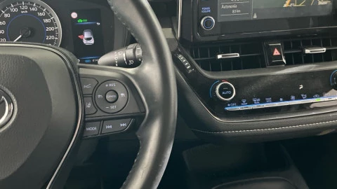 Toyota Corolla 1.8 125H ACTIVE TECH E-CVT