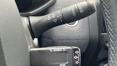 Renault Clio techno Eco-G 100cv (74kW)