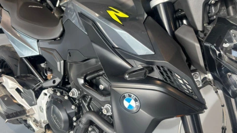 BMW F 900 R 