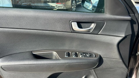 Kia Optima 1.6 CRDi 100kW (136CV) Drive