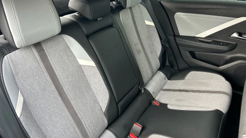 Opel Astra 1.2T XHT 96kW (130CV) Elegance