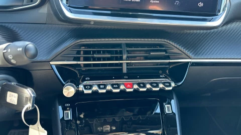 Peugeot 2008 Allure Puretech 130 S&S EAT8