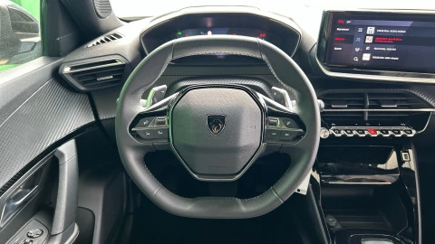 Peugeot 2008 Allure Puretech 130 S&S EAT8