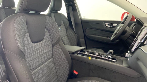 Volvo XC60 2.0 B4 D Core Auto