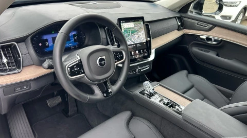 Volvo XC90 2.0 T8 AWD Plus Dark Recharge Auto