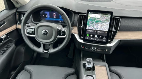 Volvo XC90 2.0 T8 AWD Plus Dark Recharge Auto