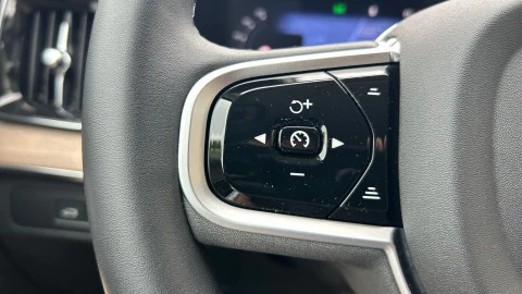 Volvo XC90 2.0 T8 AWD Plus Dark Recharge Auto