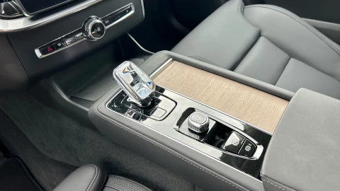 Volvo XC90 2.0 T8 AWD Plus Dark Recharge Auto