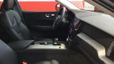 Volvo XC60 2.0 B4 G Plus Bright Auto