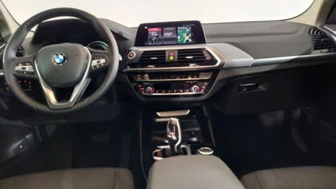 BMW X3 sDrive18d xLine