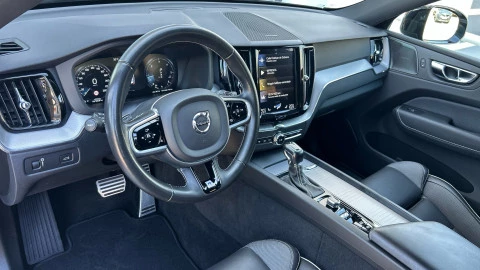 Volvo XC60 2.0 D4 R-Design Auto