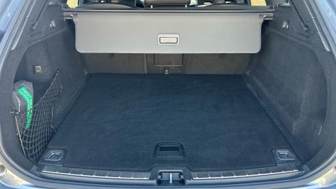 Volvo XC60 2.0 D4 R-Design Auto
