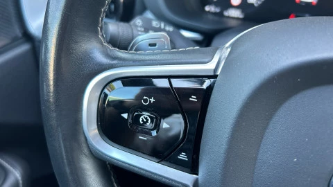 Volvo XC60 2.0 D4 R-Design Auto