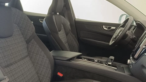 Volvo XC60 2.0 B4 D Core Auto