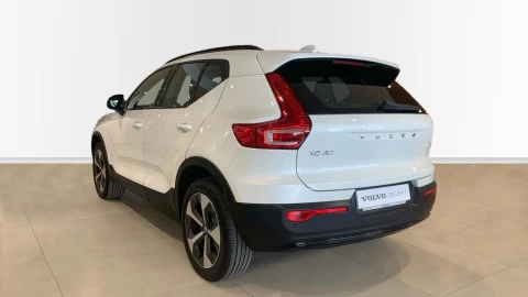 Volvo XC40 2.0 B3 G Plus Dark Auto