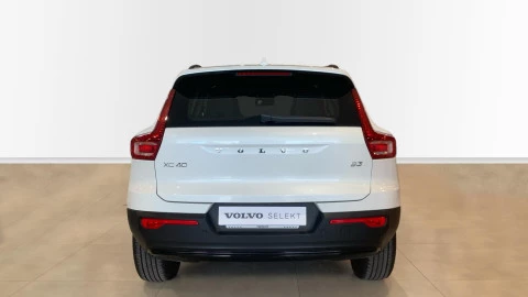Volvo XC40 2.0 B3 G Plus Dark Auto