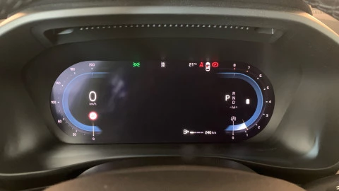 Volvo XC40 2.0 B3 G Plus Dark Auto