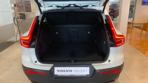 Volvo XC40 2.0 B3 G Plus Dark Auto