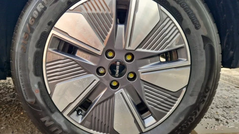 EBRO S400 1.5 DHE HEV Premium CVT