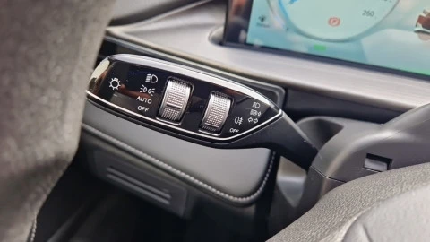 EBRO S400 1.5 DHE HEV Premium CVT