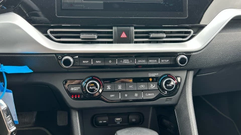 Kia Niro 1.6 GDi HEV 104kW (141CV) Drive
