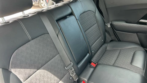 Kia Niro 1.6 GDi HEV 104kW (141CV) Drive