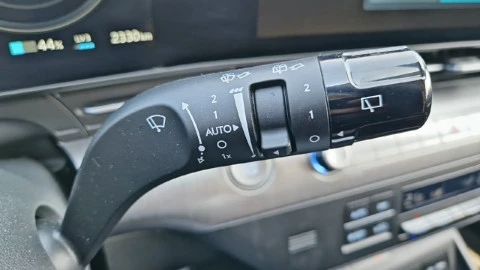 Hyundai Kona EV 150kW 65kWh Black Line Tecno 2C