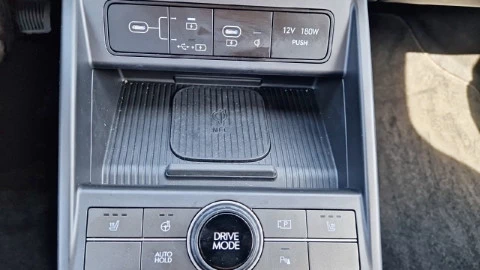 Hyundai Kona EV 150kW 65kWh Black Line Tecno 2C