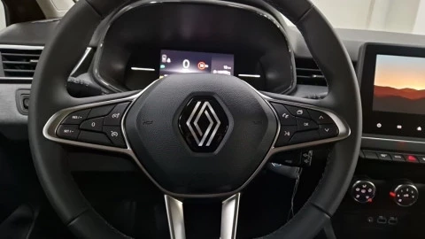 Renault Clio Techno TCe 90 (67kw)