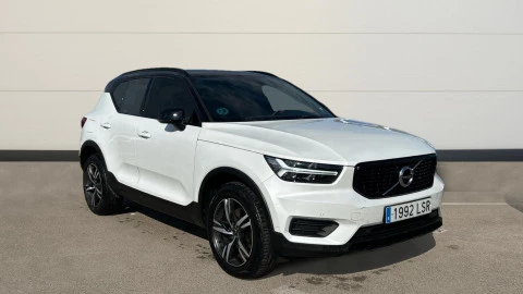 Volvo XC40 1.5 T2 R-Design Auto