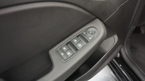Renault Clio Evolution TCe 90 (67kw)